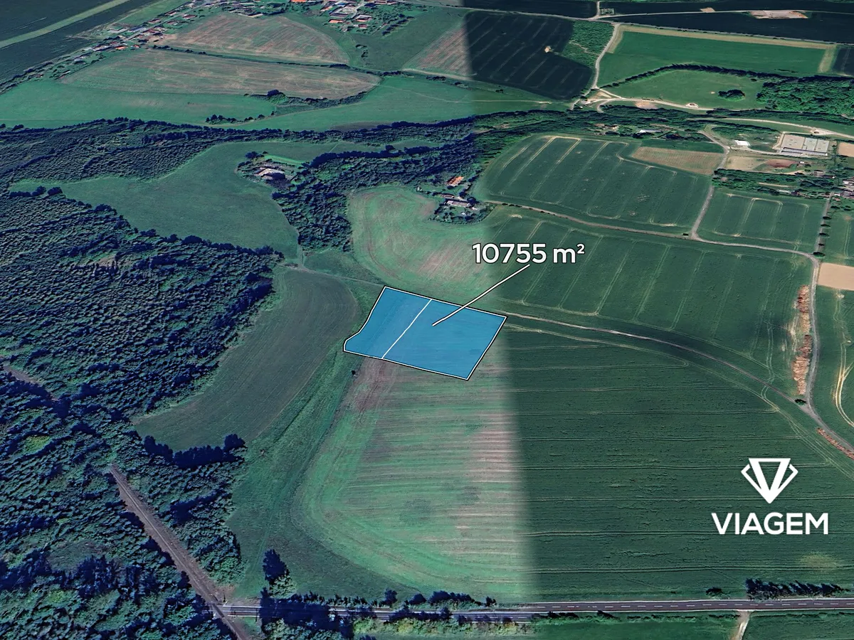 Prodej podílu 1/4 pole 2688 m²